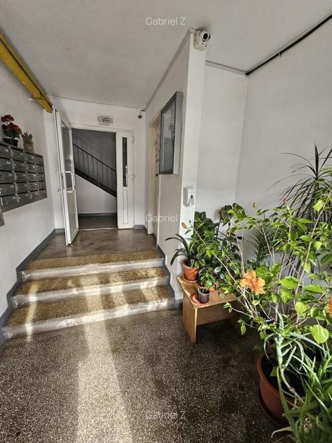 74 mp, 3 camere, 2 băi, 2 balcoane – 8 min până la metrou - comision 0 - 12