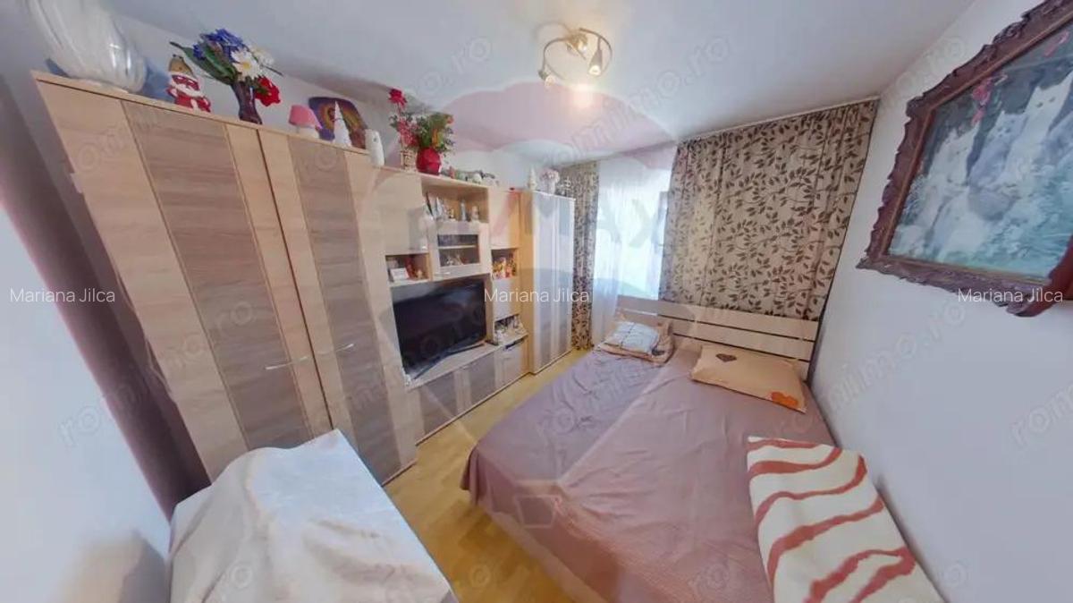 Apartament cu 3 camere de vanzare in zona Est - 3 Apartament cu 3 camere de vanzare in zona Est - 3