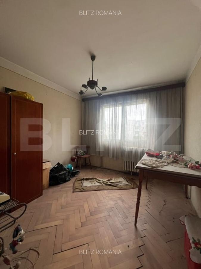 Apartament cu 3 camere, renovabil,  zona Micro 3 - 2