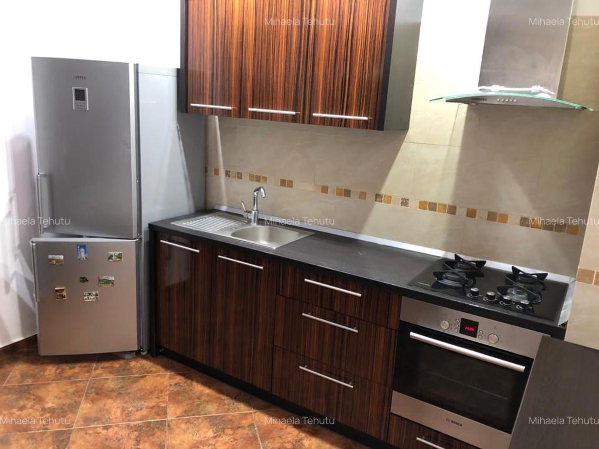 Casă cu 3 camere în Bucium - 6