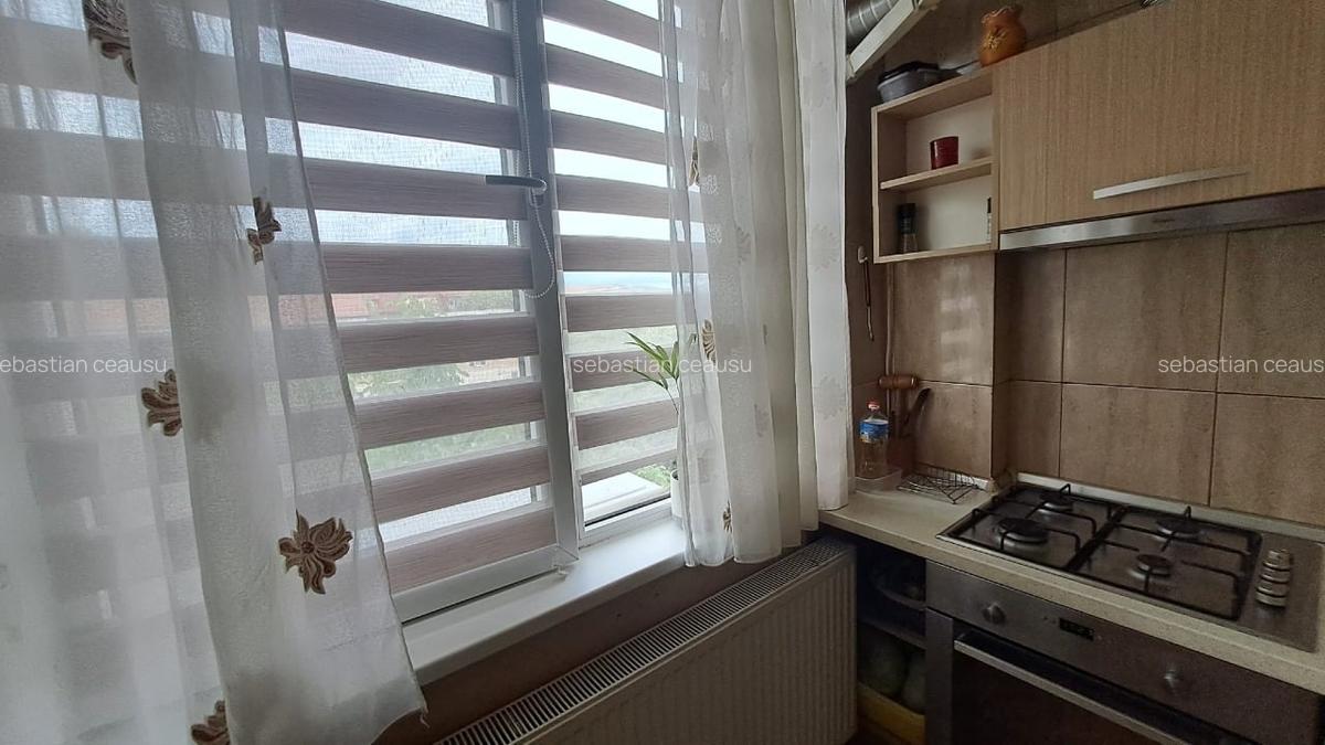 Apartament cu 3 camere decomandat în Aradului - 7