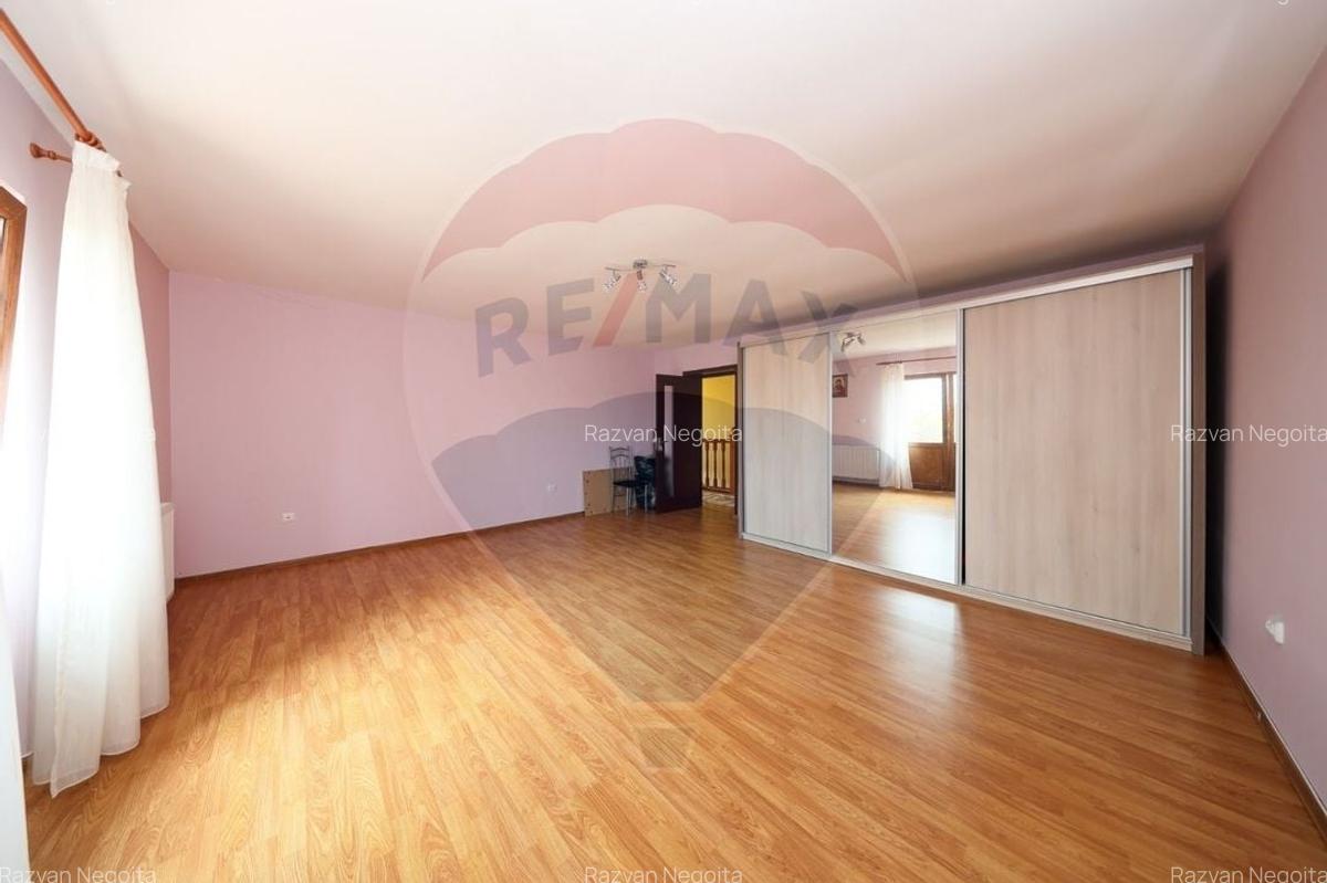 Casa 4 camere, mobilata si utilata, 2 389 m2. teren, Sanpetru! - 29