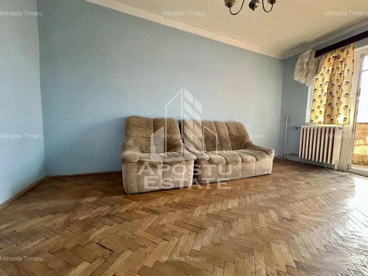 Apartament cu 3 camere, decomandat, zona Dambovita - 1
