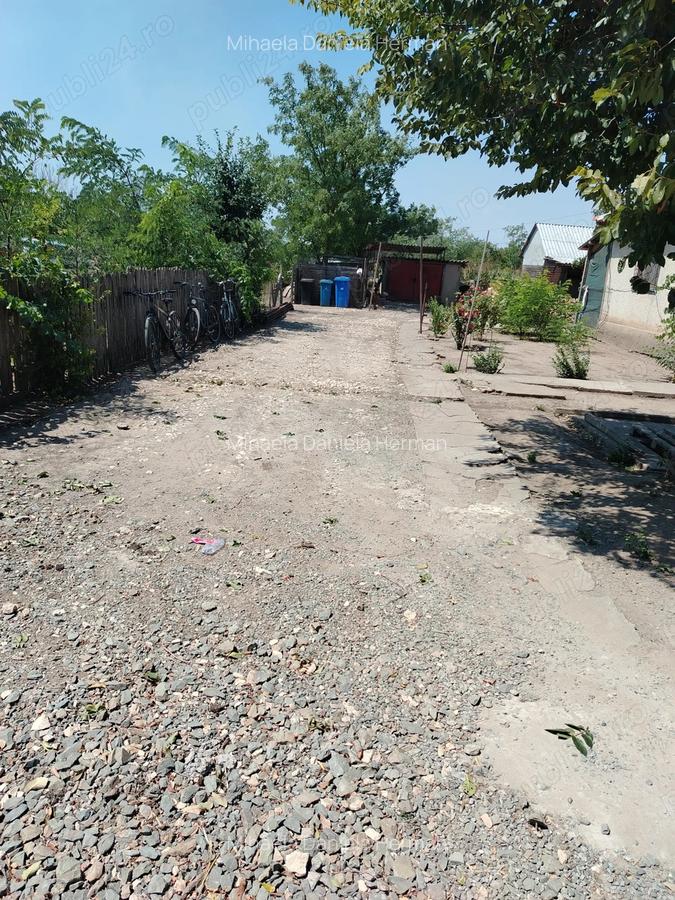 Casa de vanzare in sat LANURILE - 26