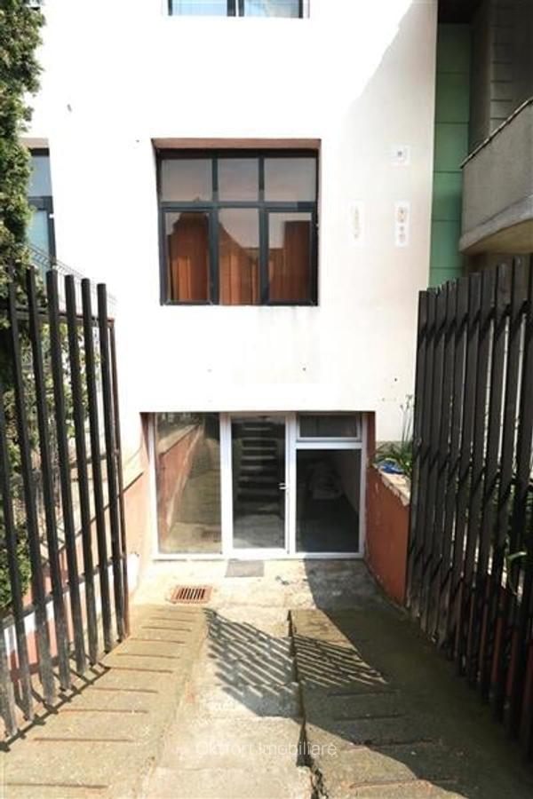 Spatiu comercial 20mp , zona Lipovei - 1