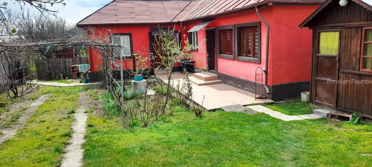 Casă de vânzare într-o zonă superbă, liniștită, aproape de munte! - 2