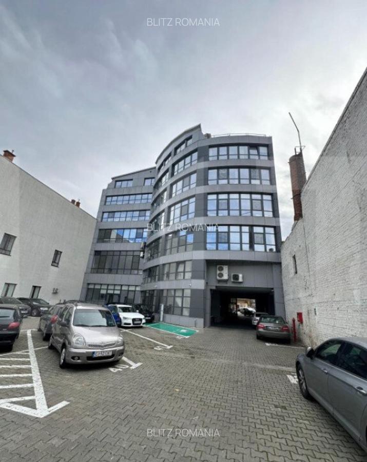 Spatiu birouri/comercial, 830 - 3000 mp, cladire de sticla, - 2