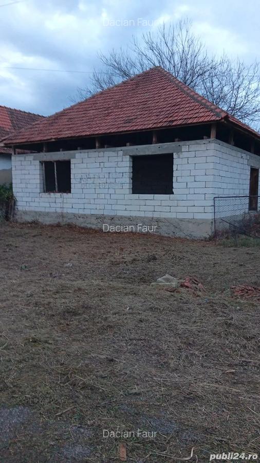Casa la ro?u in comuna Barsa - 1