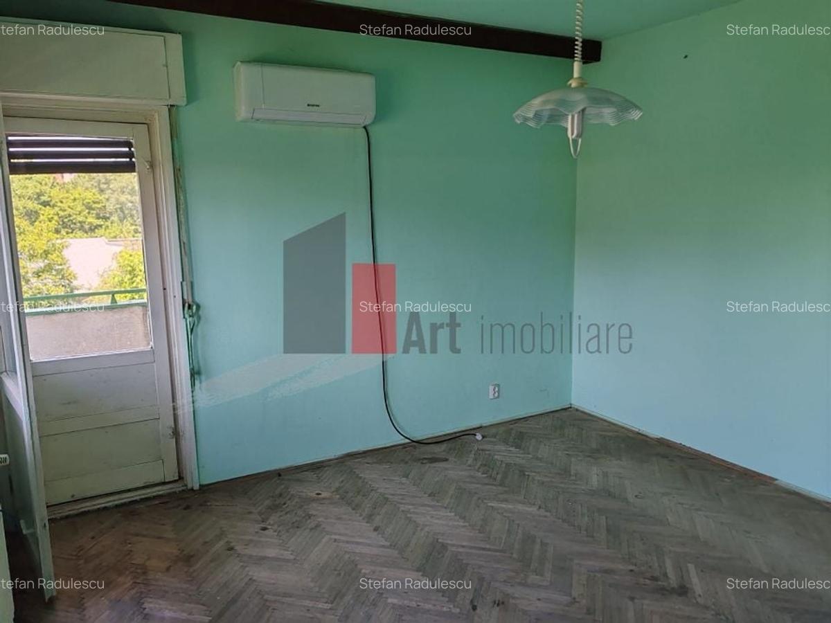 Apartament cu 4 camere decomandat în Cotroceni - 3