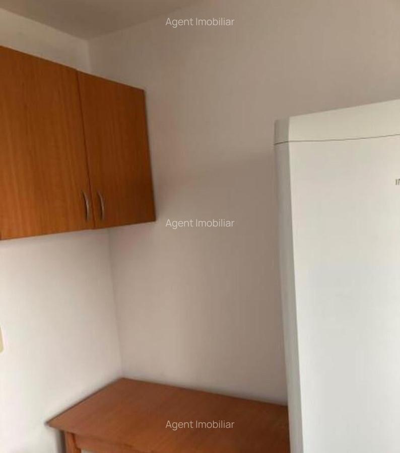 Dristor rond mihai bravu etaj 10 decomandat - 8