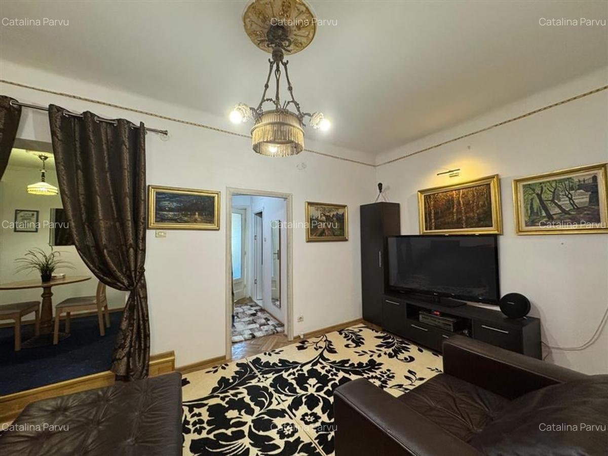Apartament cu 3 camere semidecomandat, mobilat în Victoriei - 1