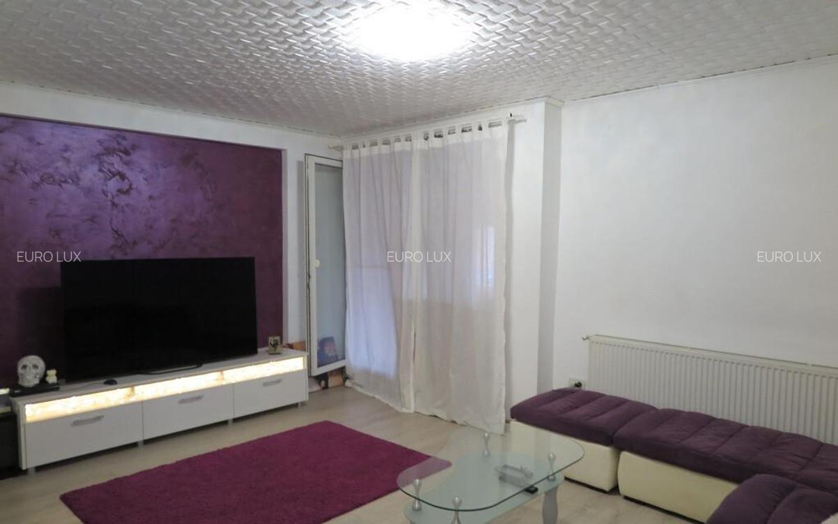 Casa P + M - Zona Vlaicu + spatiu comercial - 1