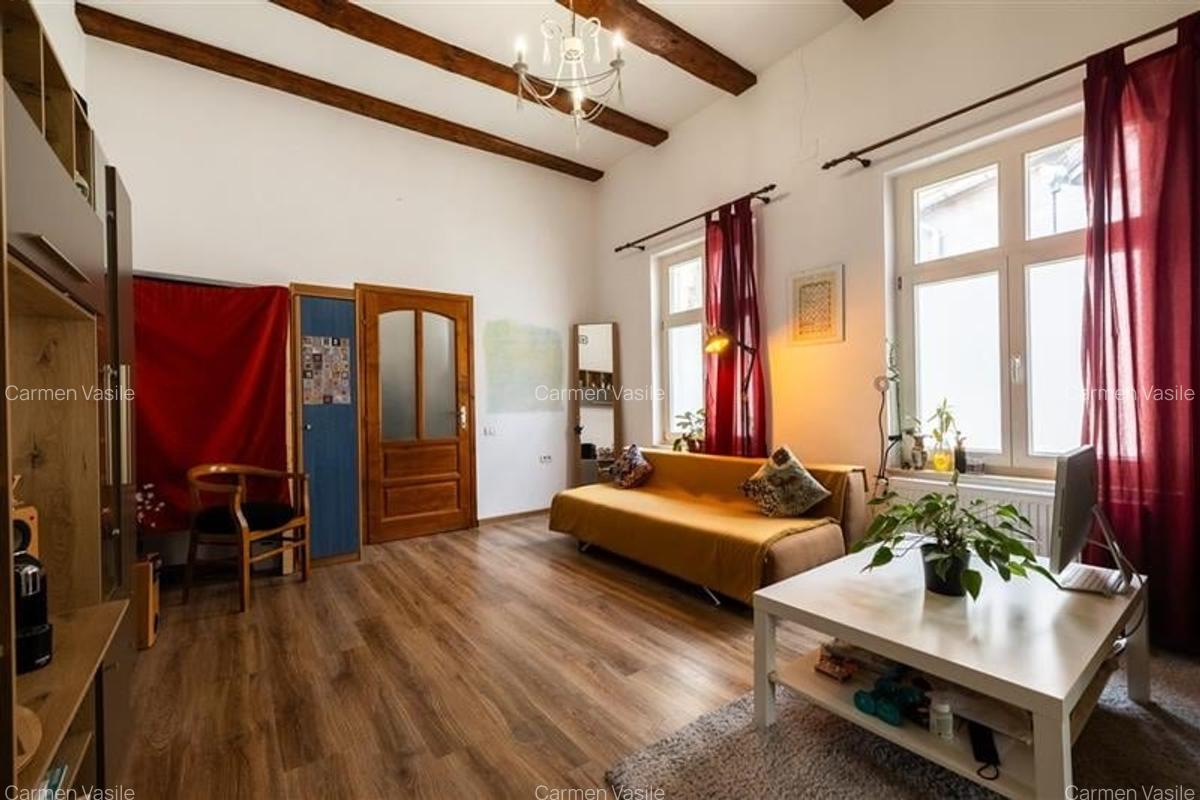 FILM! Spatiu comercial de 18.5mp + Corp de casa cu 2 camere, Central, Brasov. - 9