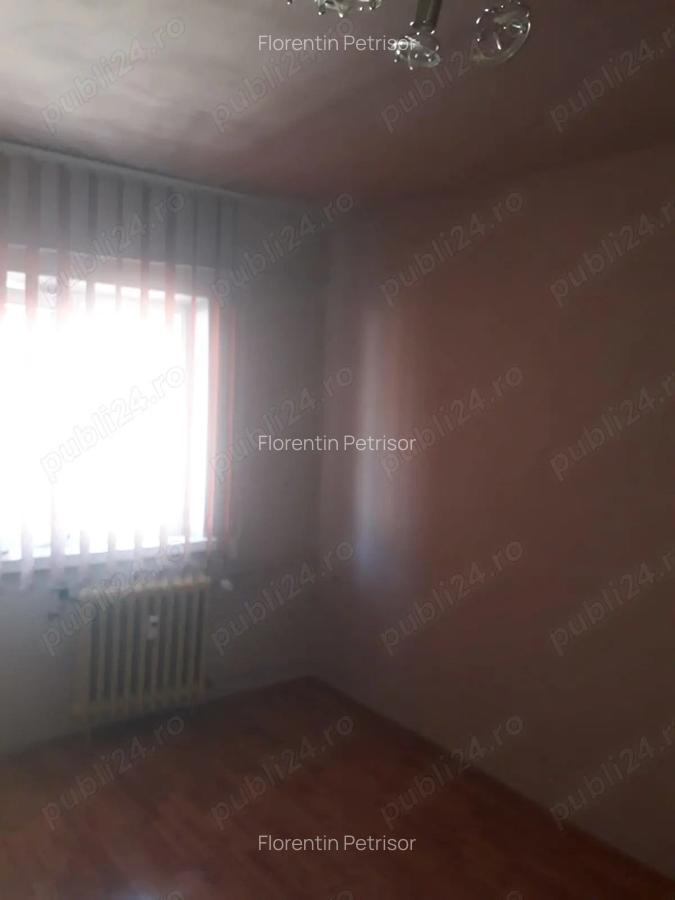 Vand camera camin C5, Strada Putnei - 3