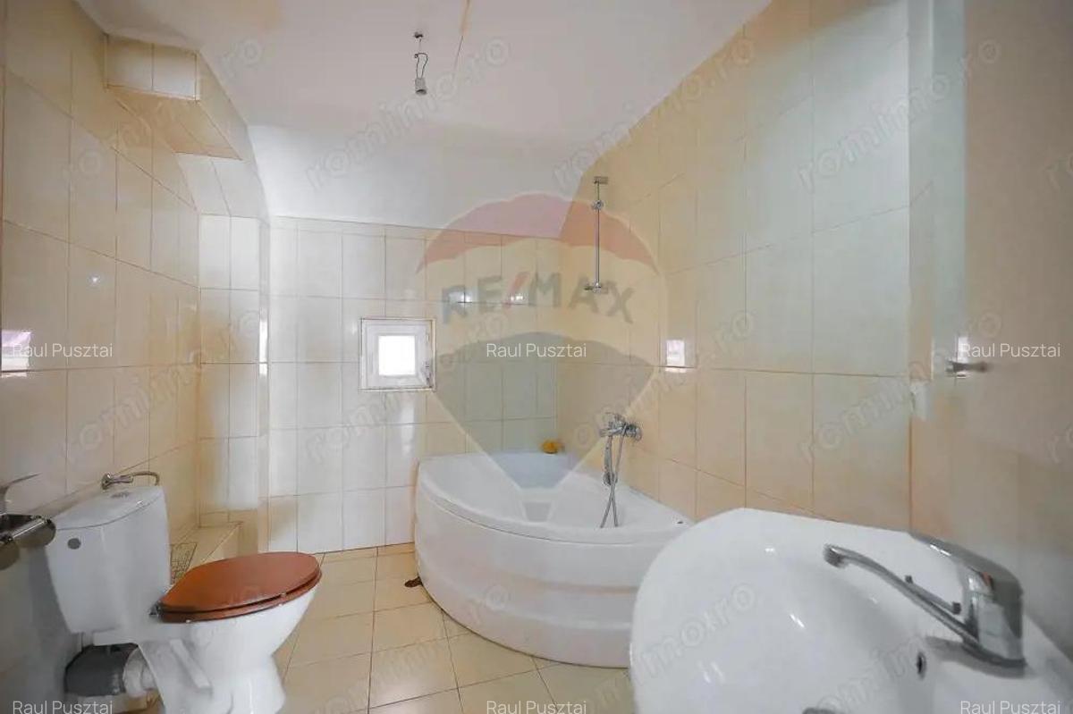 Casa cu 6 camere ?i 1000mp teren de vanzare in Sanmartin - 6