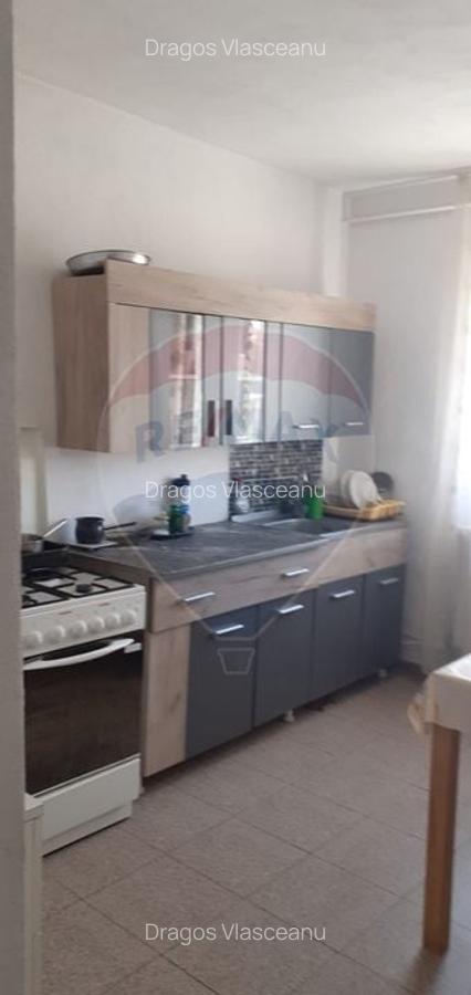 Casa de vanzare in Leresti - la baza muntelui Iezer. - 10