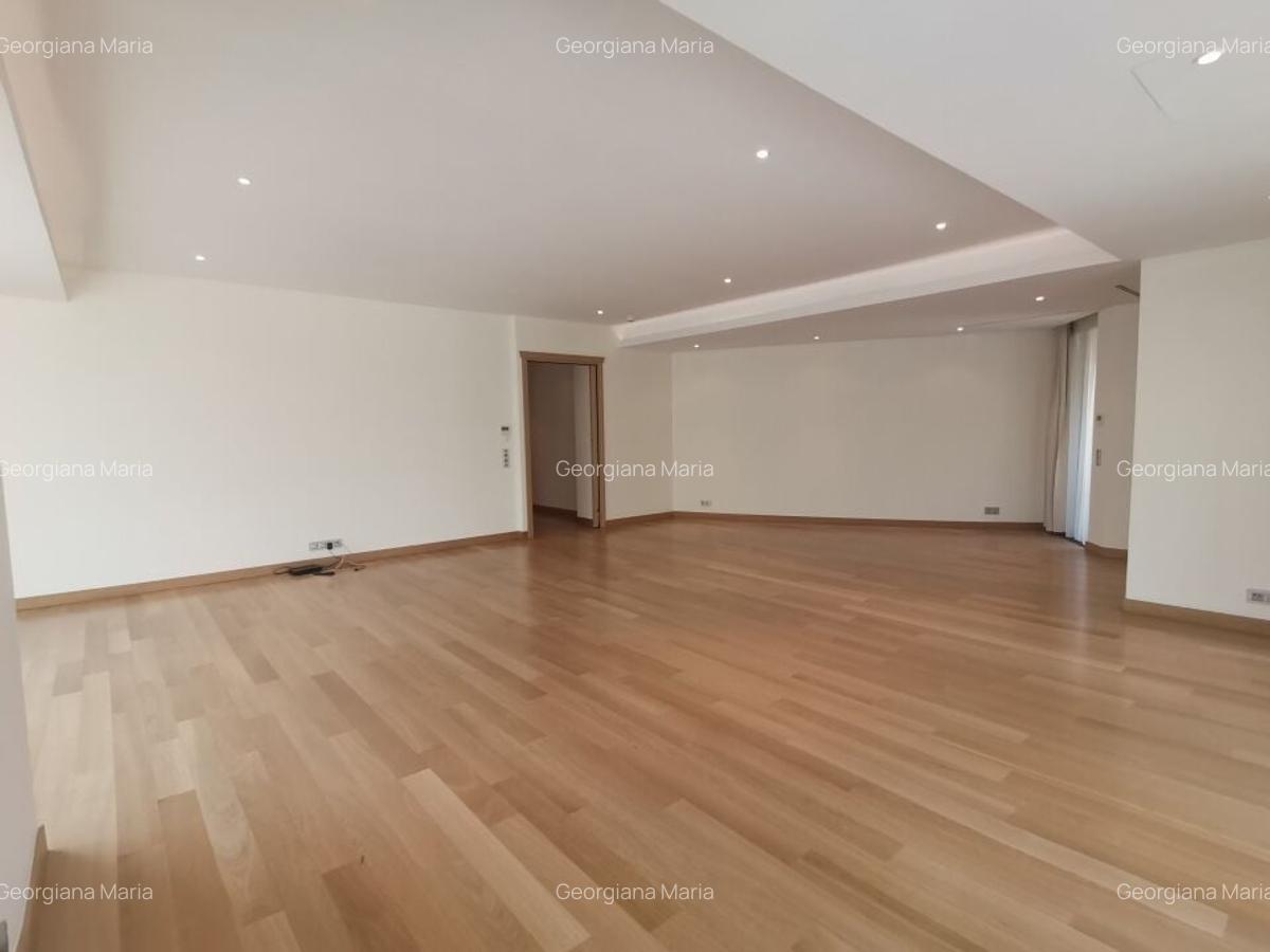 Apartament cu 3 camere decomandat în Primăverii - 3
