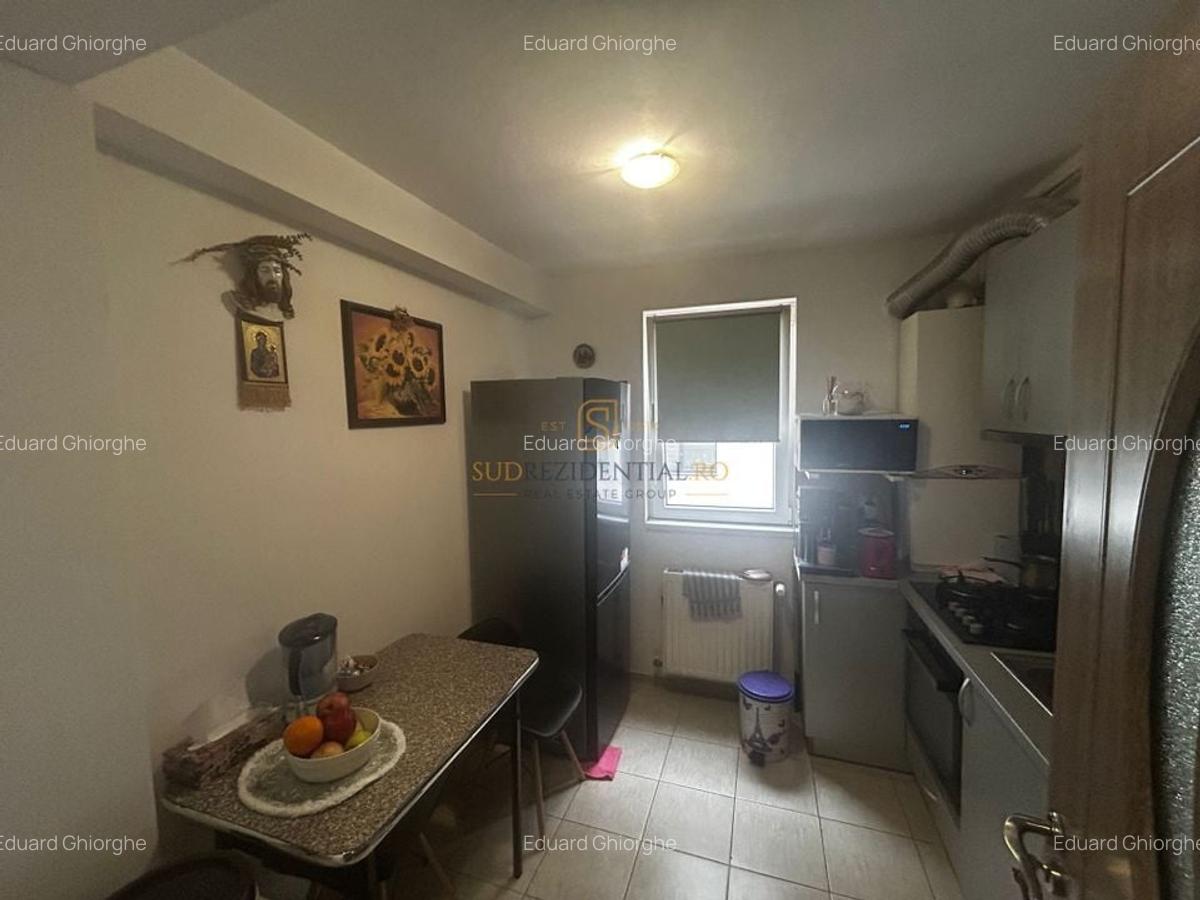 Apartament cu 3 camere, 1/3, decomandat, Brancoveanu, Comision 0% - 4