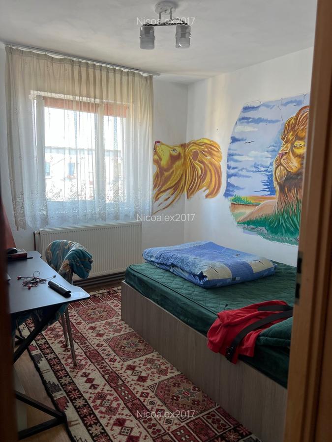 De vanzare Ap.2 cam Zarnesti, Str.Ciucas - 2