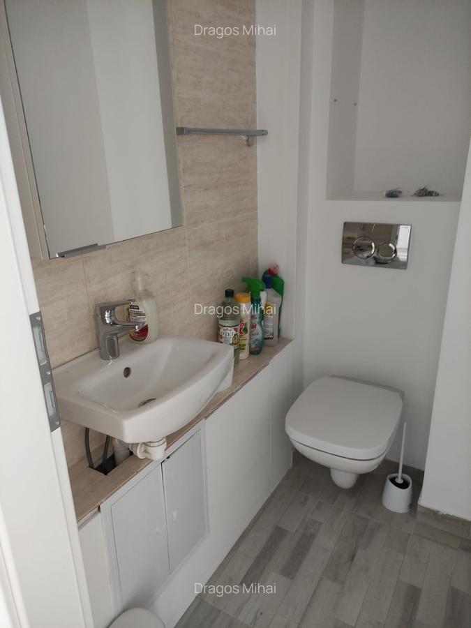 4 camere Titan / centrala proprie / renovat 2025 / imobil anvelopat - 10