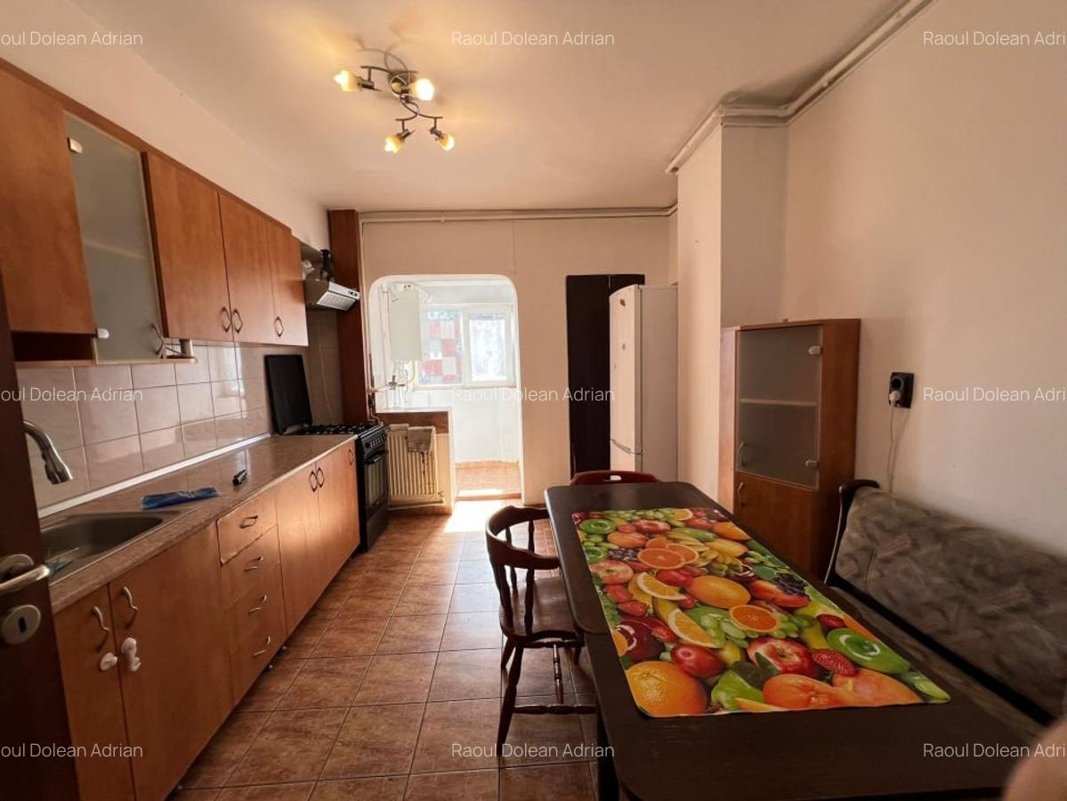 4 camere ,decomandat, 100 mp, 2 balcoane, str.Dorobantilor, Marasti - 1