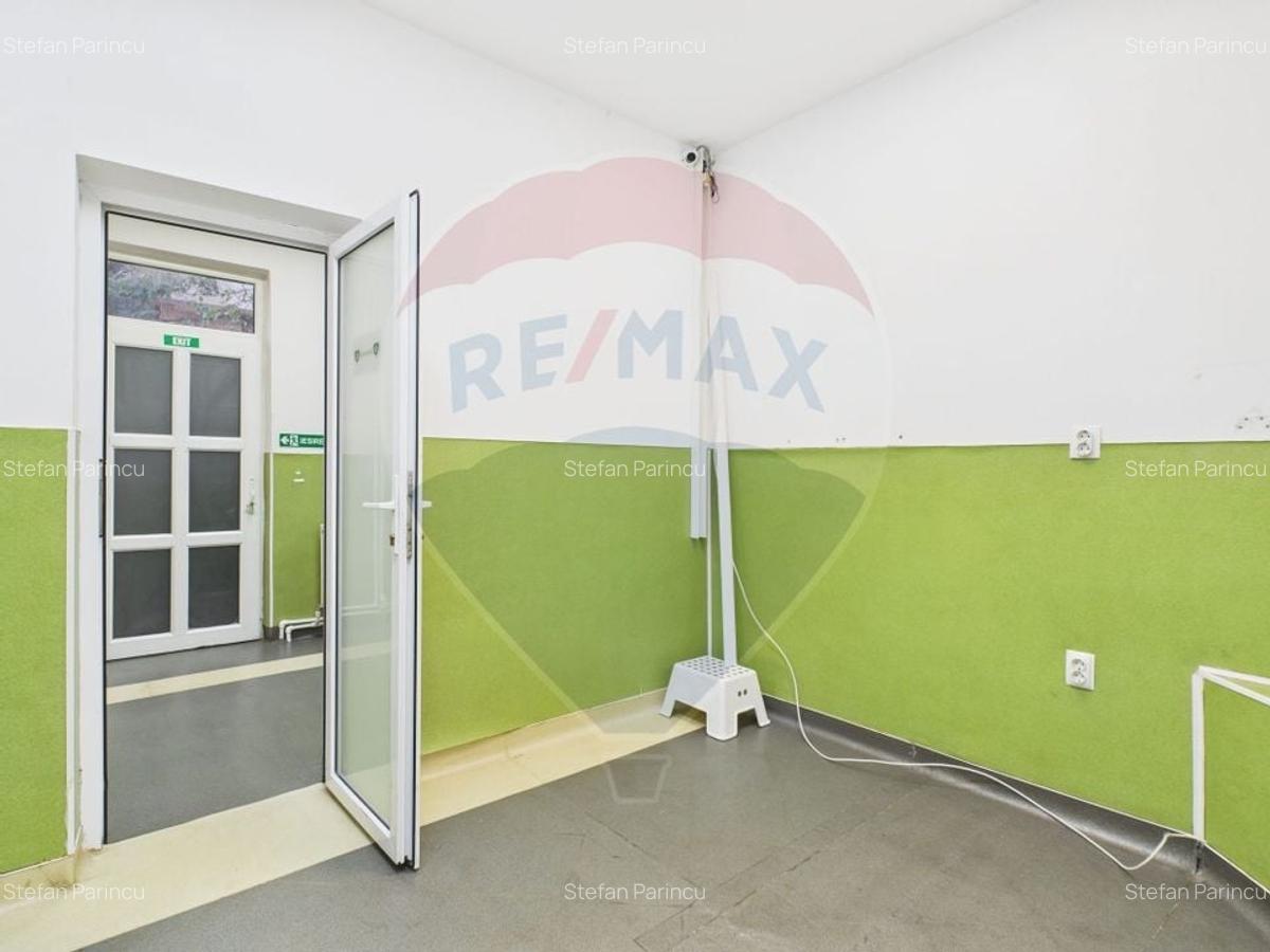 Casa cu 5 camere si 300mp curte, de inchiriat in zona Bd. Gloriei - 12