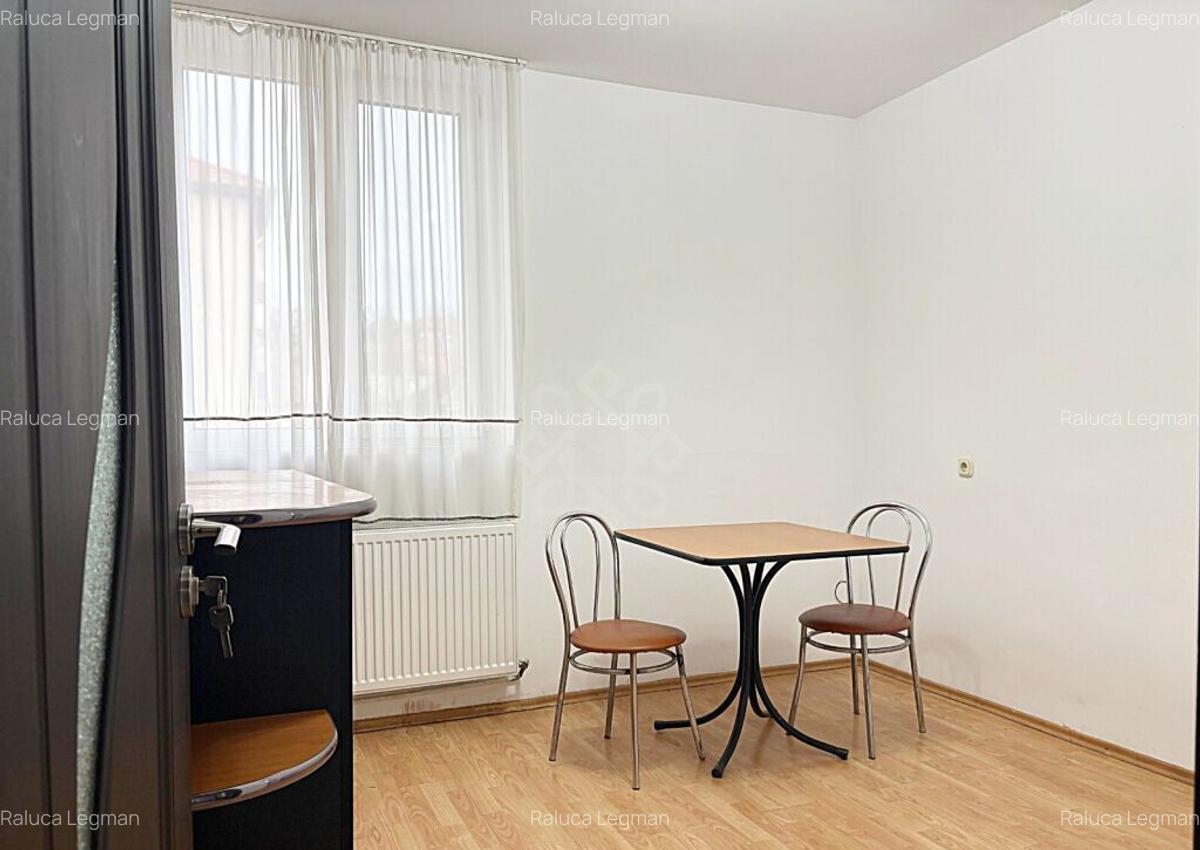 Apartament cu 3 camere pe strada Republicii - 4