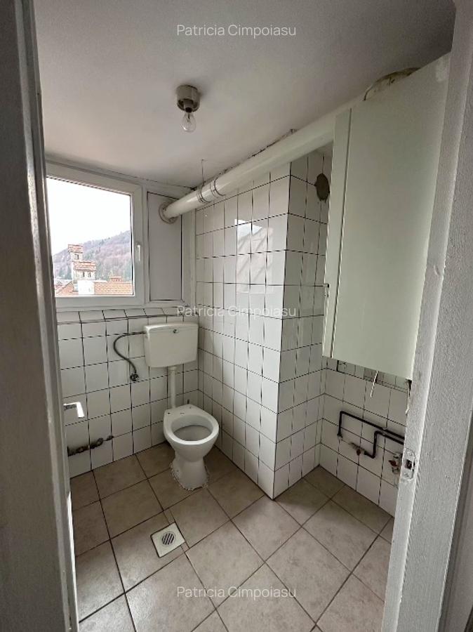 Apartament de vânzare, 5 camere, lângă Internațional, Sinaia - 9