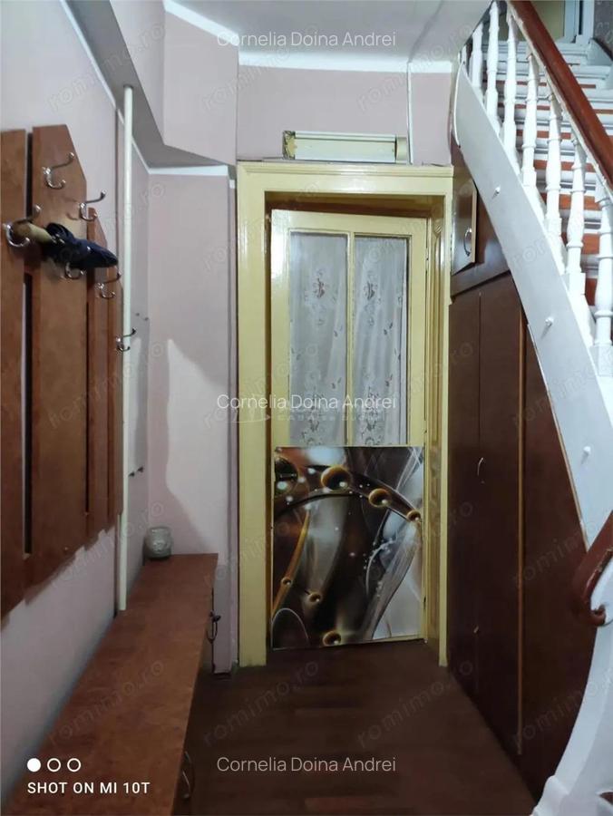 Casa D+P+M, teren 187 mp, pretabila - clinica, cabinete, birouri - Piata Mare - 3