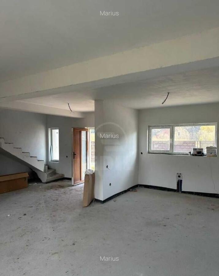 Casa individuala, semifinisata, Lona - 1