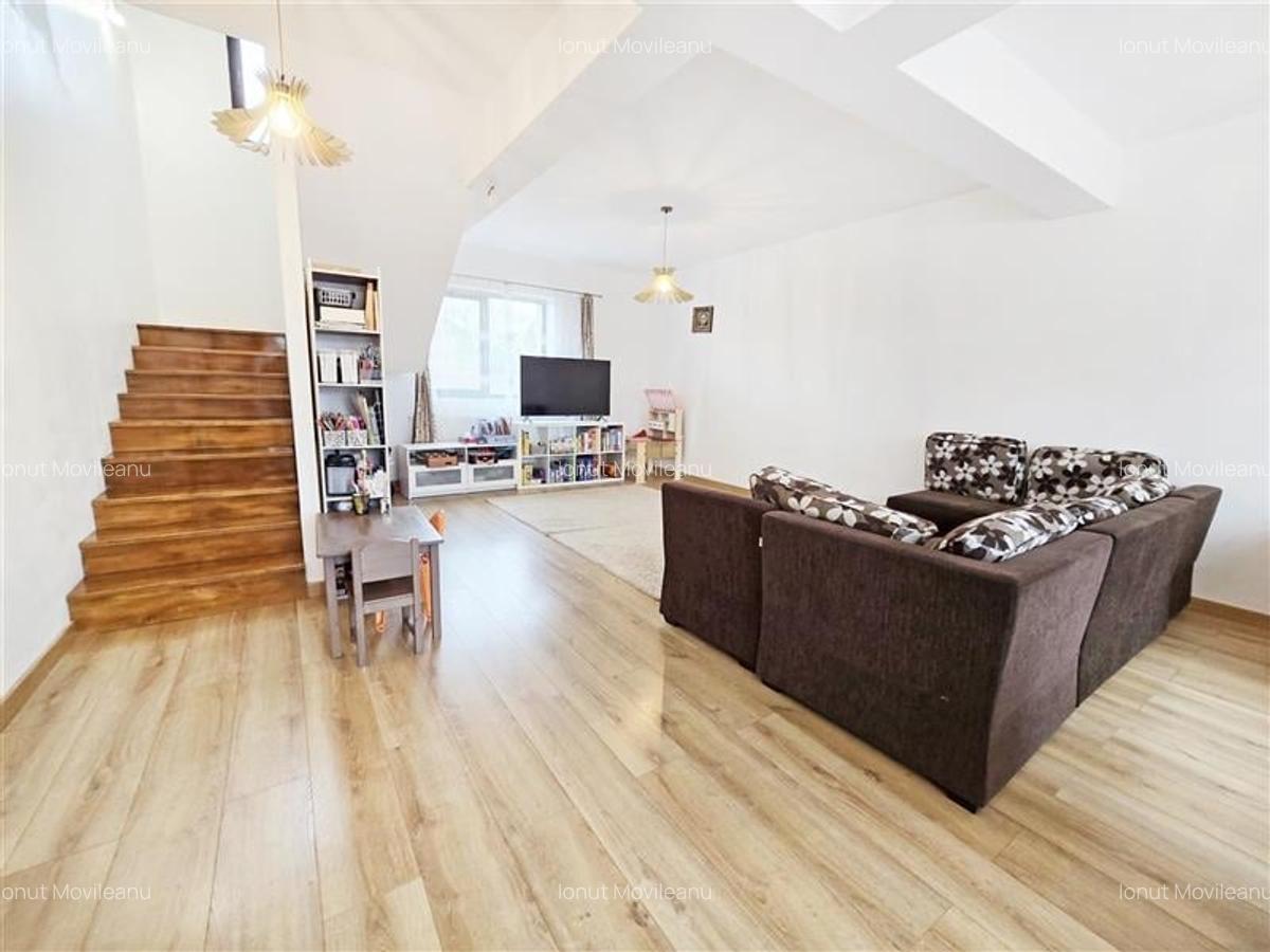 Vila de vanzare in Domnesti - mobilata si utilata - 2