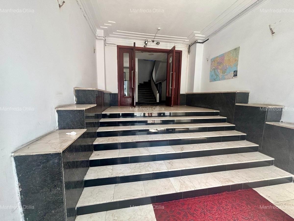 Vanzare apartament cu 4 camere  C.A. Rosetti - 3