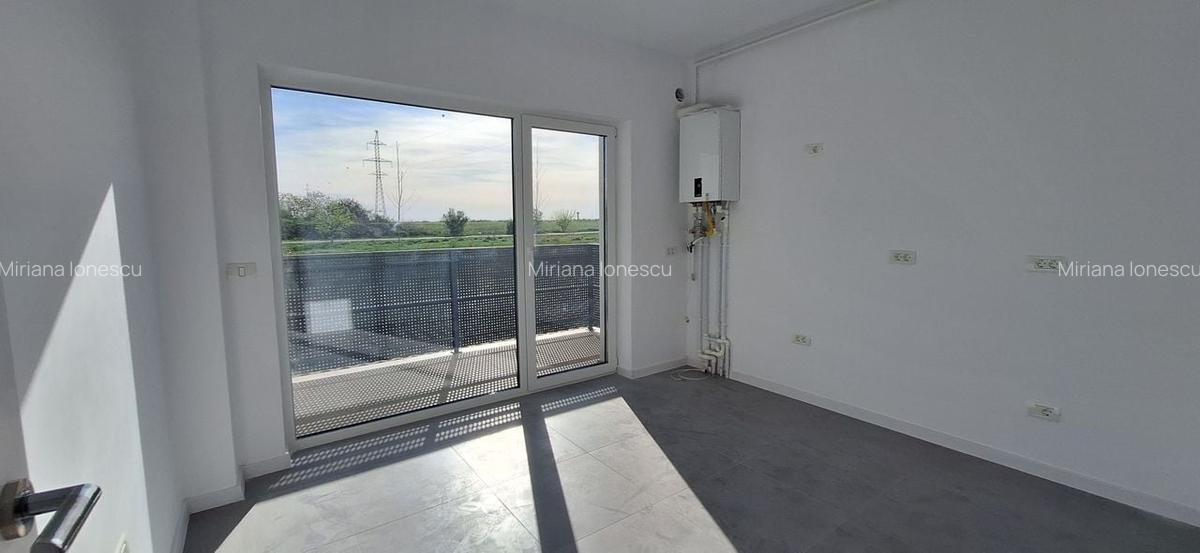 Apartament cu 3 camere decomandat în Torontalului - 18