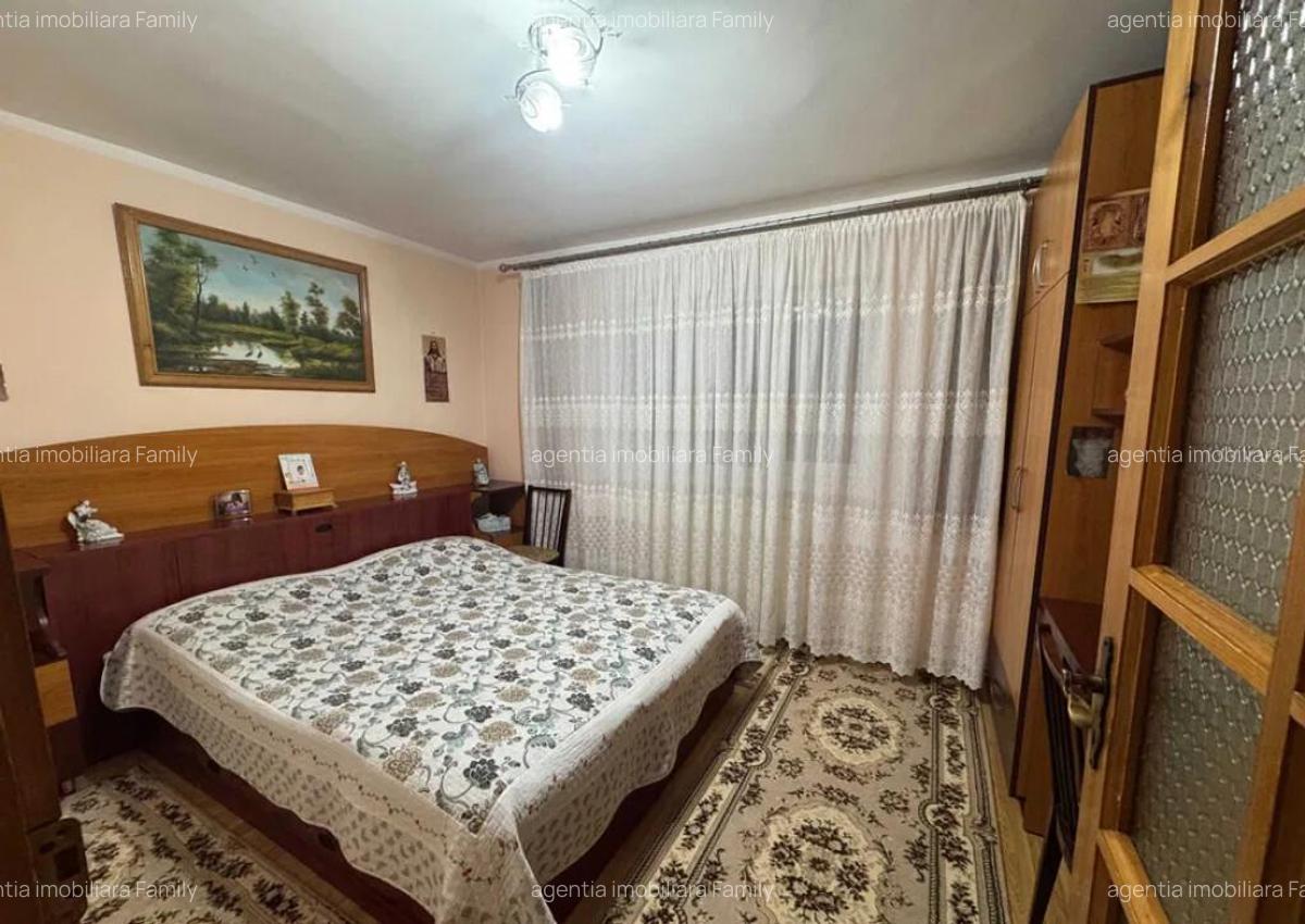 Apartament cu 3 camere decomandate - Parter - Zona George Enescu - 3