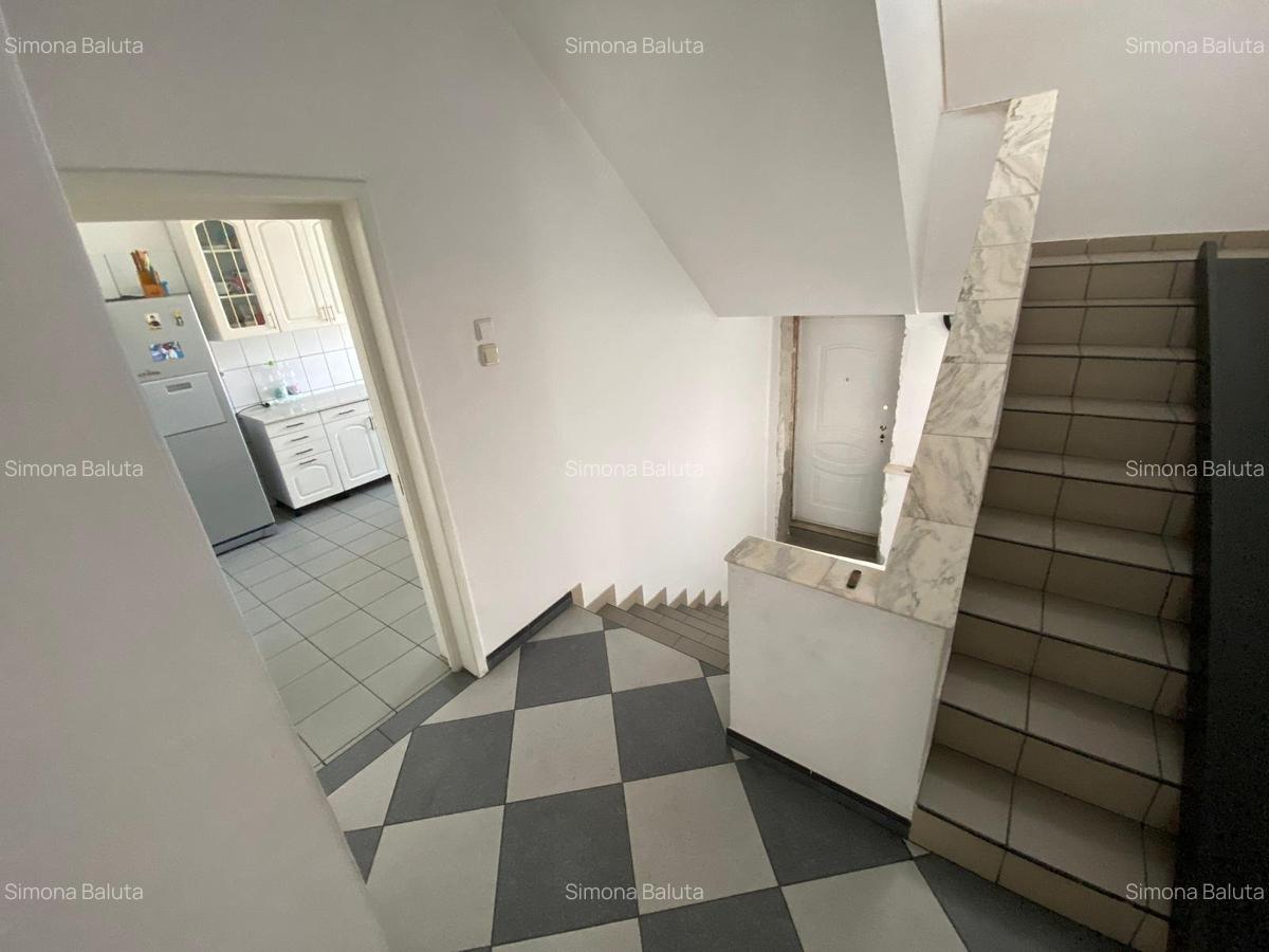 Vanzare casa vila 5 camere zona Crangasi - 5