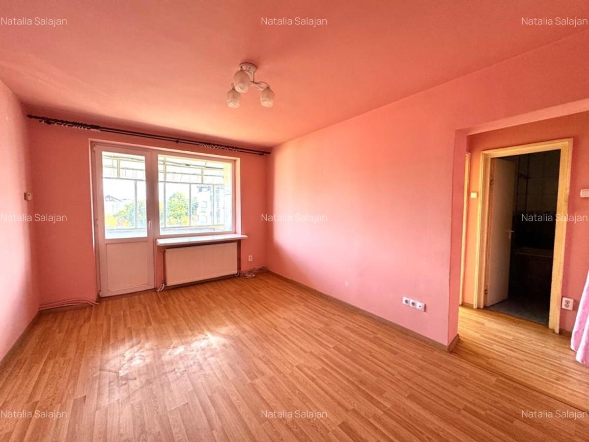 Apartament de vanzare  - 3 camere - zona Iuliu Maniu - 3