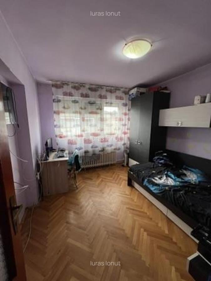 Apartament cu 3 camere decomandat în Rogerius - 7