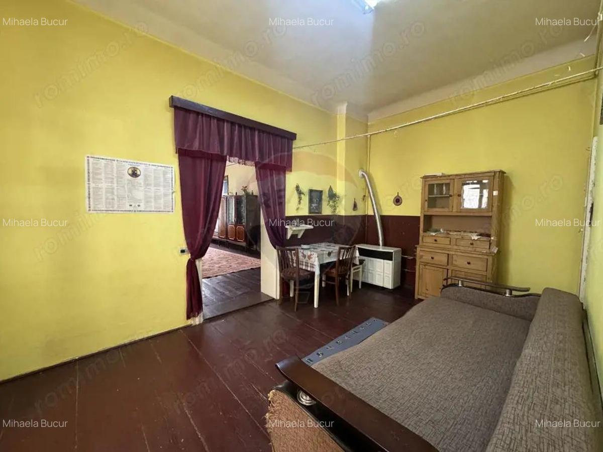 Ap. 2 camere + pivni?a boltita, str. Nicolae Iorga - 3