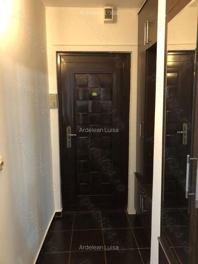 Apartament o camera, zona Bucovina, etaj intermediar - 3