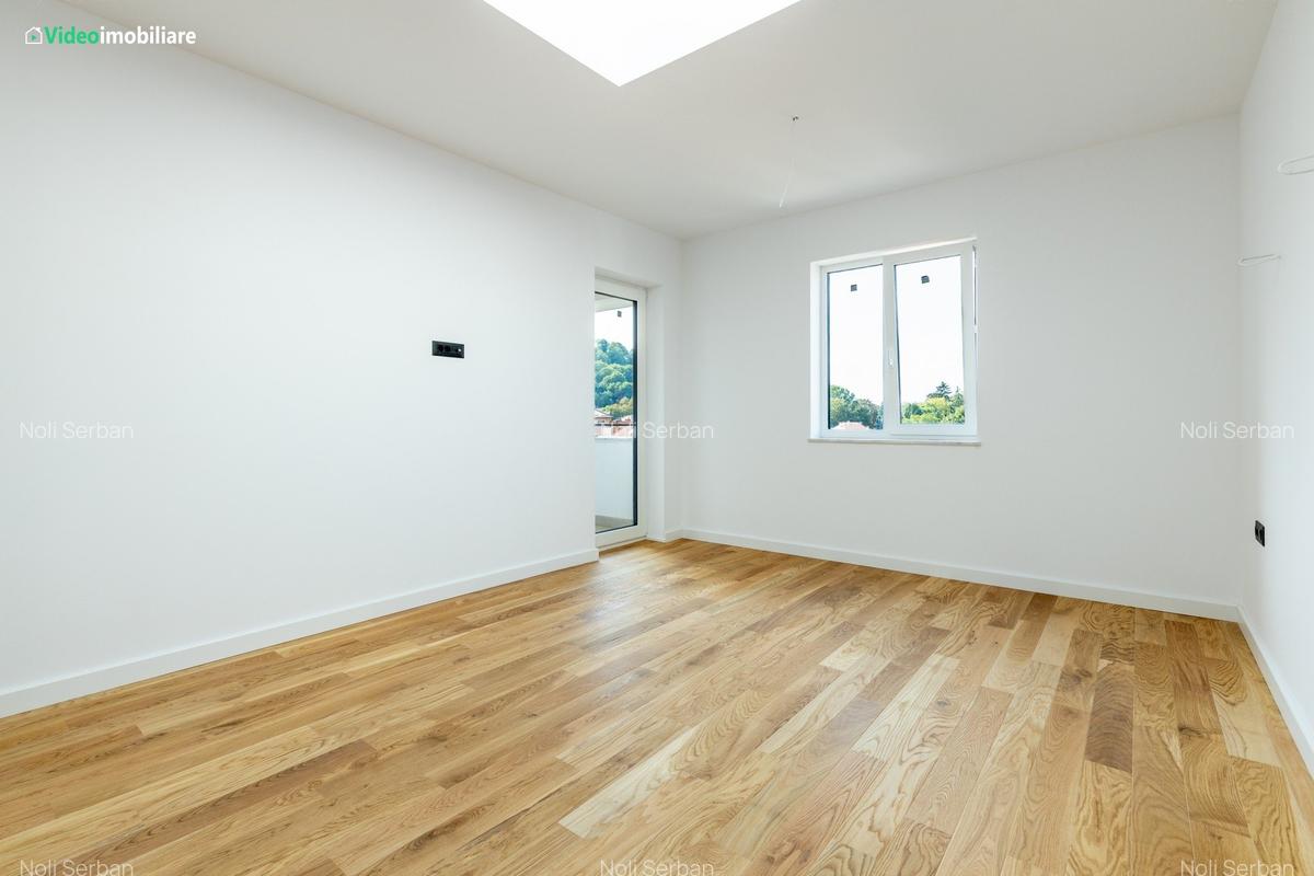 Apartament 3 camere, central, zona de case, bloc 2025 - 13