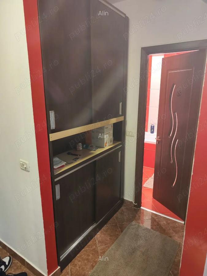 De vanzare apartament zona uta ared - 1