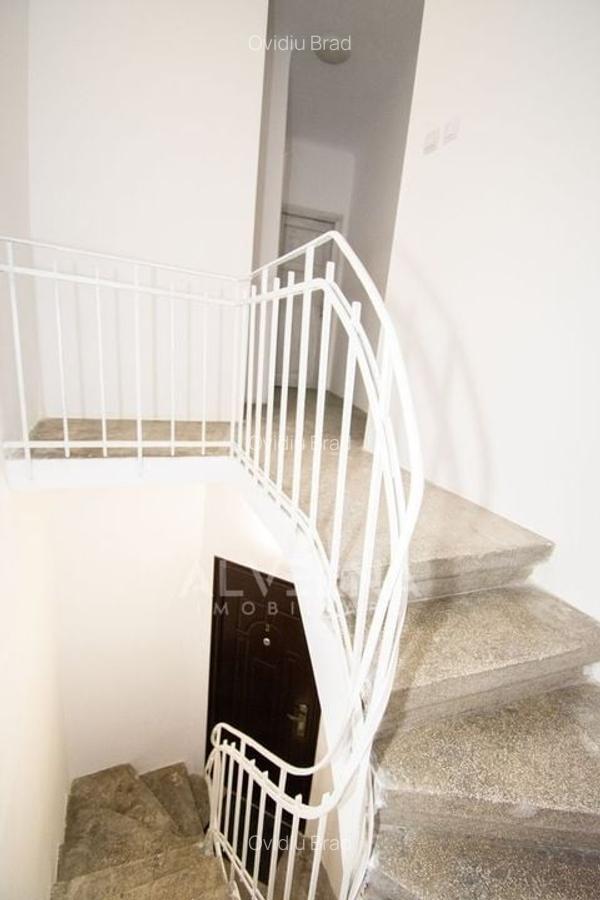 Apartament 2 camere cu 2 bai, pe 2 niveluri in vila renovata - Central - 7