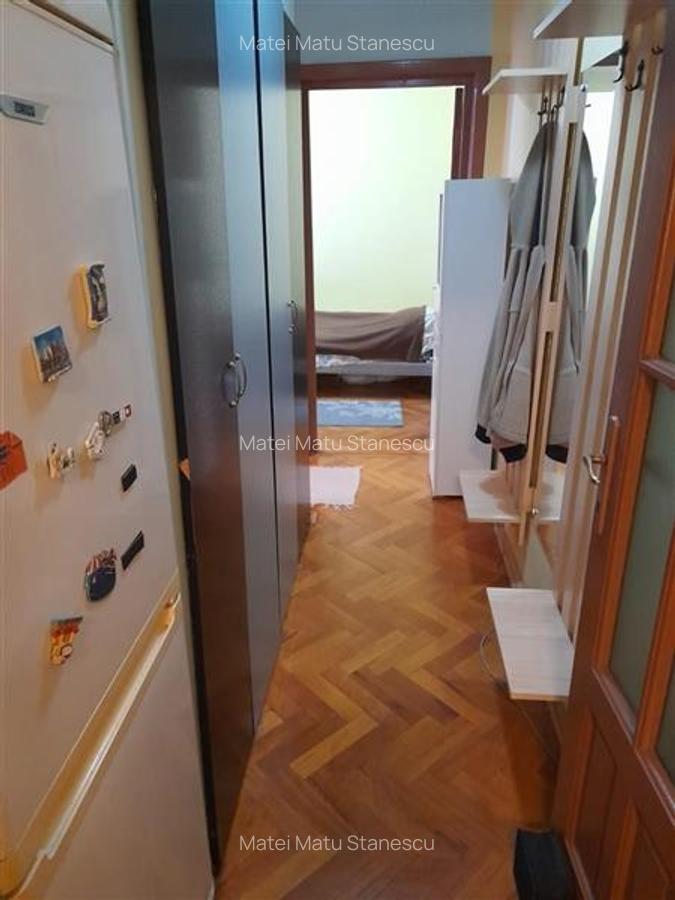 Apartament cu 3 camere decomandat în Circumvalațiunii - 9