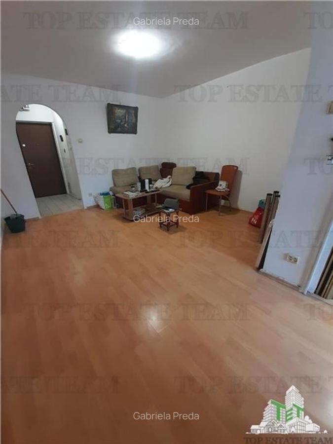 Bd Basarabiei -Parcul National- Vanzare  Garsoniera in bloc  Anvelopat-Libera - 3