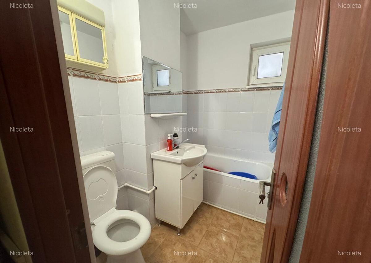 Vand apartament 2 camere decomandate - 10