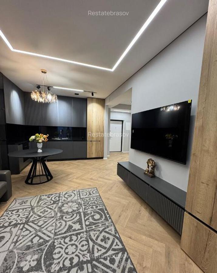 De vanzare apartament cu 3 camere in zona Centrului Civic - 2