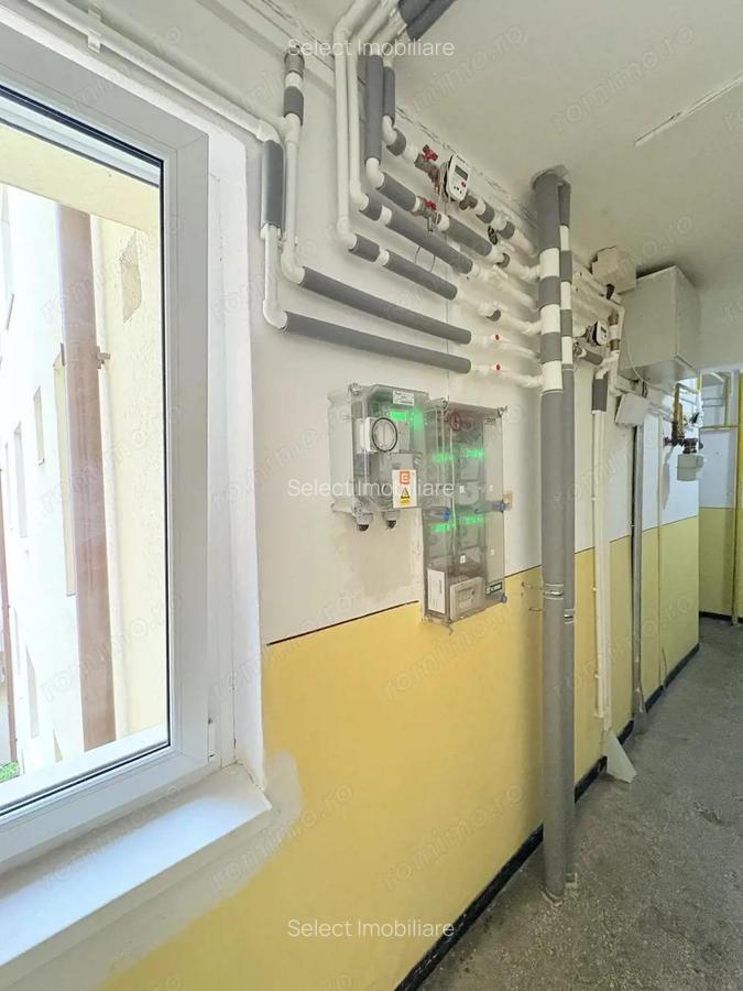 Apartament 2 camere, Zona Centrala, Etajul 2/3 - 2