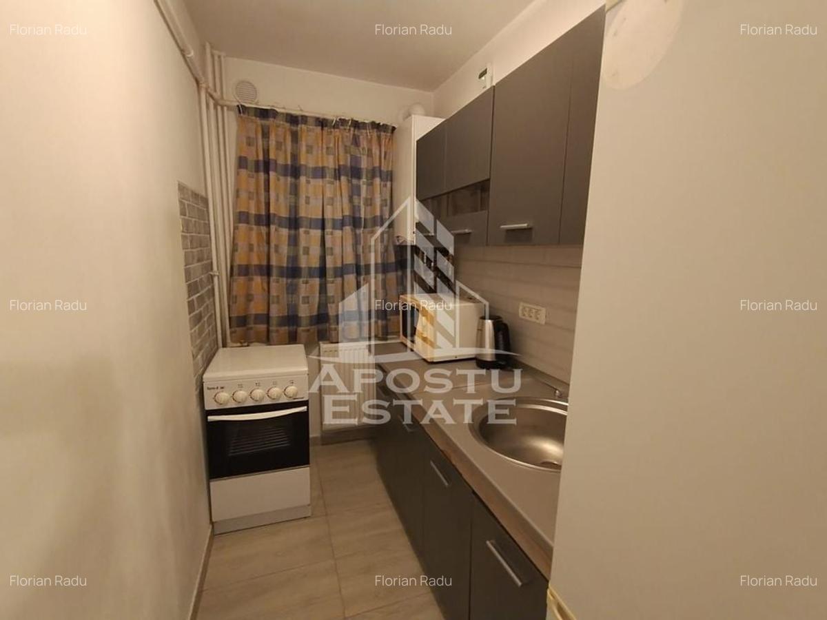 Apartament cu 2 camere semidecomandat, mobilat în Circumvalațiunii - 8