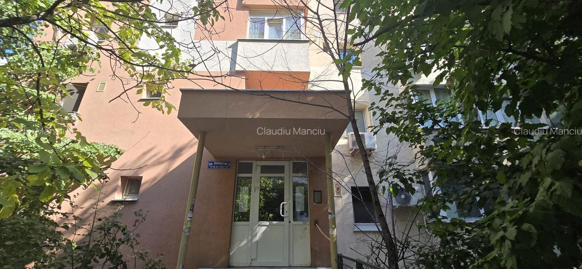 De inchiriat - Studio cochet Piata Muncii - 11