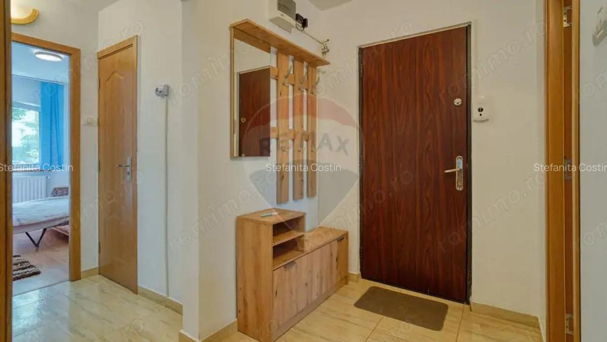Apartament cu 3 camere de vanzare in zona Central - 2